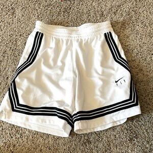white nike fly basketball or sport shorts